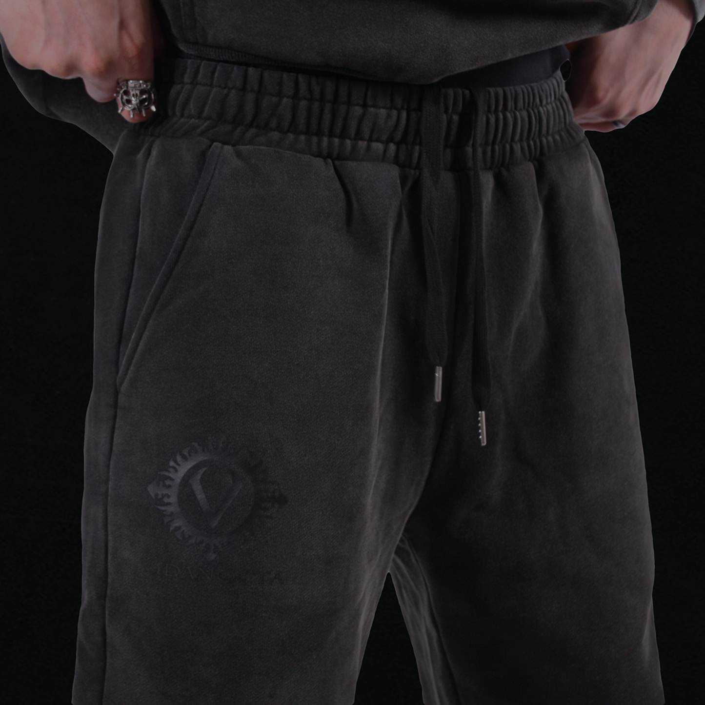 Thorn Sweatpants